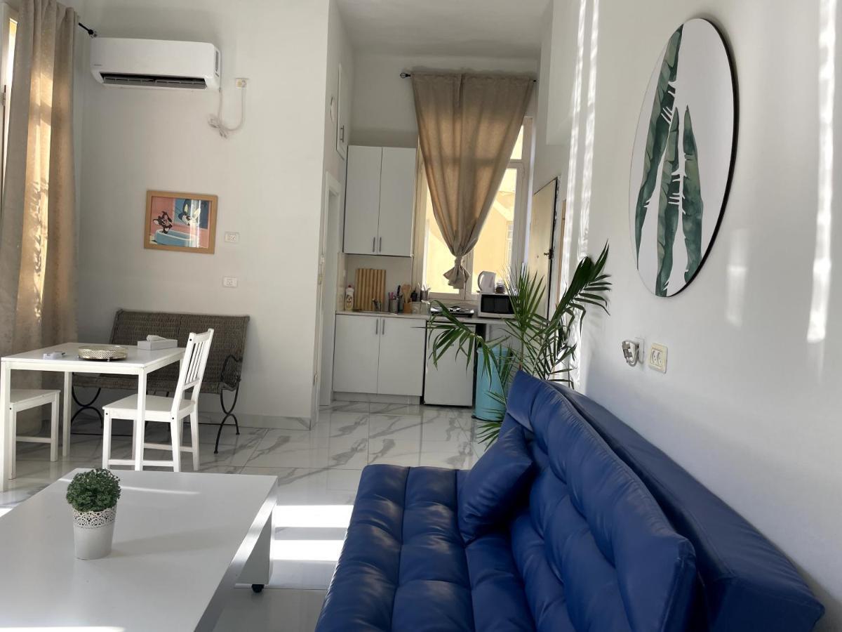 Bauhaus Stylish Apartments - By Bookiz Tel Aviv-Jaffa Exterior foto