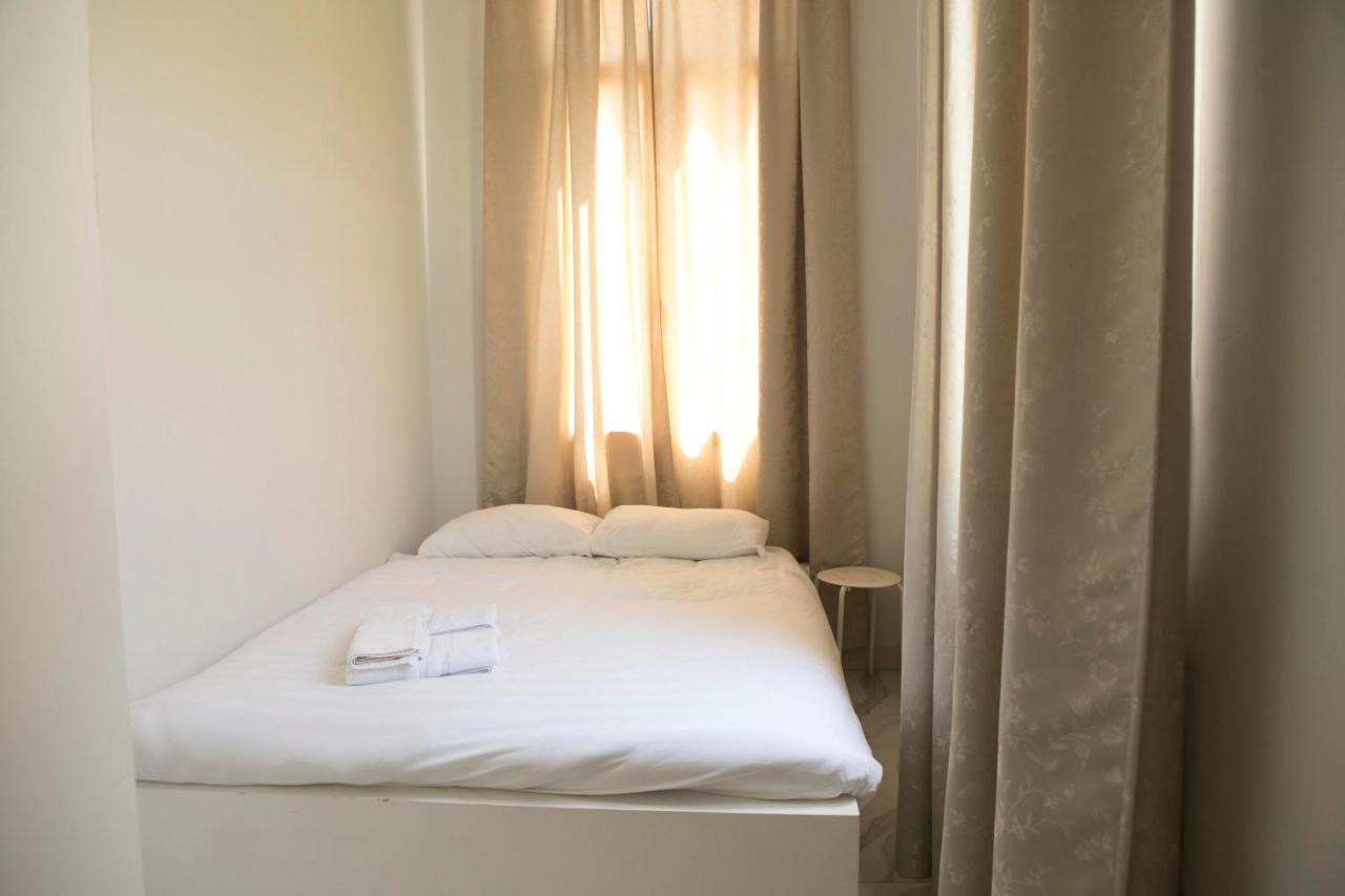 Bauhaus Stylish Apartments - By Bookiz Tel Aviv-Jaffa Exterior foto