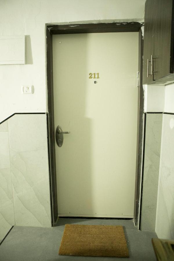 Bauhaus Stylish Apartments - By Bookiz Tel Aviv-Jaffa Exterior foto